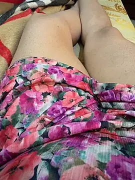 Snapshot of heena13 chatting on 11-14-25, 08:57 heena13 online show from 11-14-25, 08:57