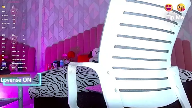 Snapshot of angelyy_02 chatting on 12-20-24, 03:53 angelyy 02 online show from 12-20-24, 03:53