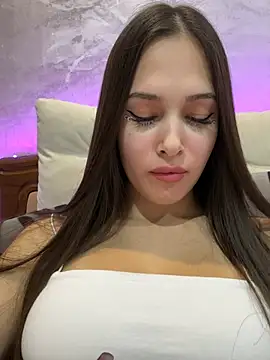 Snapshot of EricaWalls chatting on 01-28-25, 06:17 EricaWalls online show from 01-28-25, 06:17