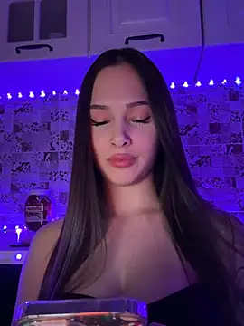 Snapshot of EricaWalls chatting on 02-02-25, 02:17 EricaWalls online show from 02-02-25, 02:17