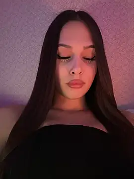 Snapshot of EricaWalls chatting on 02-11-25, 04:44 EricaWalls online show from 02-11-25, 04:44