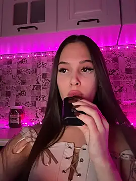 Snapshot of EricaWalls chatting on 02-15-25, 07:17 EricaWalls online show from 02-15-25, 07:17