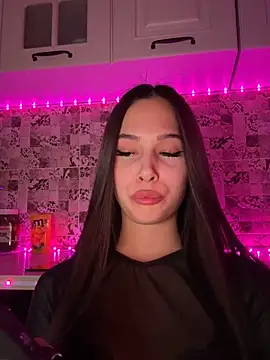 Snapshot of EricaWalls chatting on 02-17-25, 10:36 EricaWalls online show from 02-17-25, 10:36