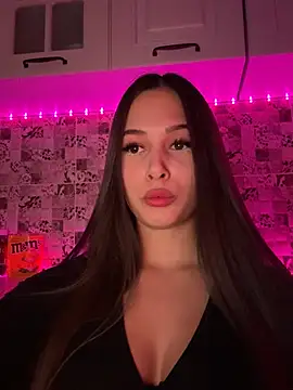 Snapshot of EricaWalls chatting on 02-18-25, 10:47 EricaWalls online show from 02-18-25, 10:47