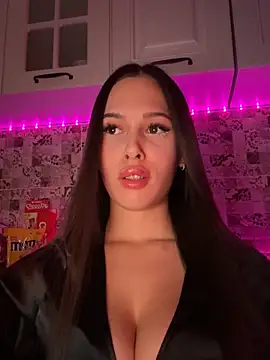 Snapshot of EricaWalls chatting on 03-05-25, 08:00 EricaWalls online show from 03-05-25, 08:00