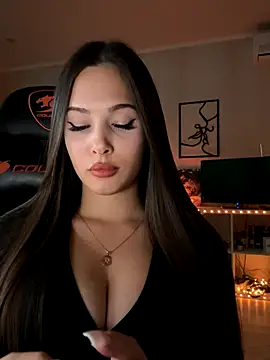 Snapshot of EricaWalls chatting on 09-13-25, 07:57 EricaWalls online show from 09-13-25, 07:57