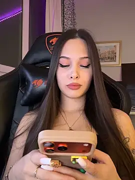 Snapshot of EricaWalls chatting on 02-05-26, 06:45 EricaWalls online show from 02-05-26, 06:45