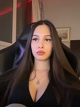 Snapshot of EricaWalls chatting on 02-08-26, 07:06 EricaWalls online show from 02-08-26, 07:06