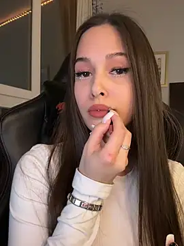 Snapshot of EricaWalls chatting on 02-22-26, 04:16 EricaWalls online show from 02-22-26, 04:16