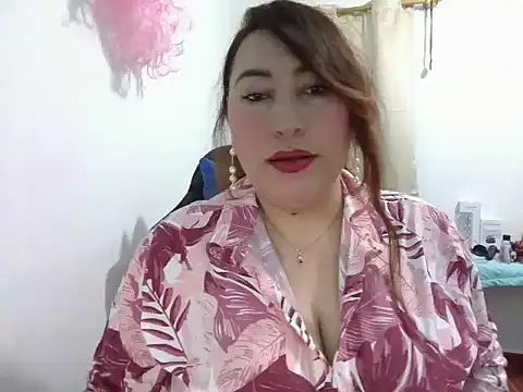 Snapshot of catalina_boobs chatting on 04-24-26, 02:47 catalina boobs online show from 04-24-26, 02:47