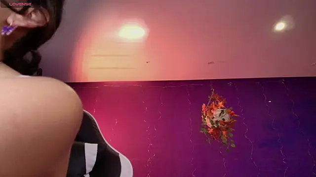 vanelope11 online show from 10-28-25, 06:54