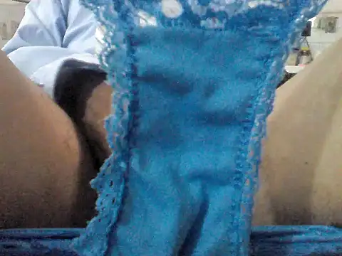 Snapshot of tu_poeta chatting on 11-16-25, 02:22 tu poeta online show from 11-16-25, 02:22