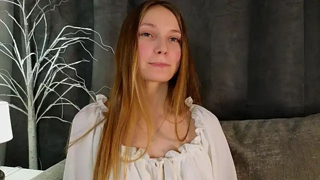 Snapshot of MonaEldon chatting on 01-18-25, 04:15 MonaEldon online show from 01-18-25, 04:15