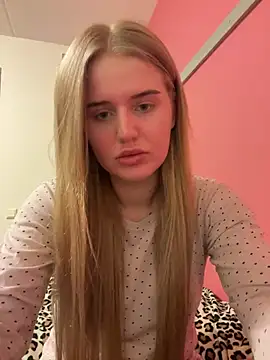 Snapshot of yourhornyslut chatting on 02-25-25, 08:41 yourhornyslut online show from 02-25-25, 08:41