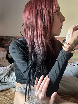 Snapshot of kriszy_baby chatting on 02-19-25, 08:22 kriszy baby online show from 02-19-25, 08:22