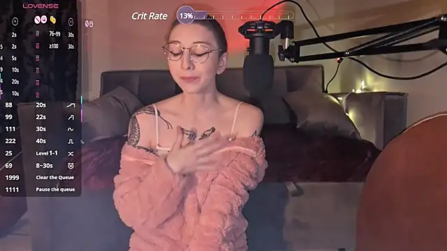 lovelylucyy online show from 02-08-25, 11:24