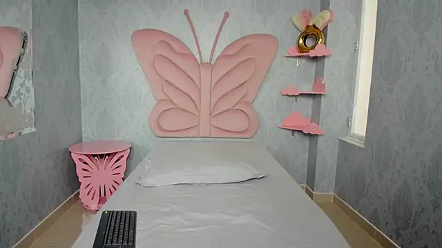 MaddyCute4u online show from 02-19-25, 04:55