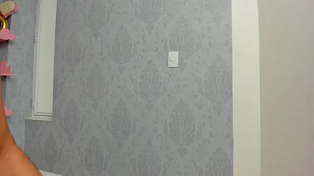 MaddyCute4u online show from 02-20-25, 06:02