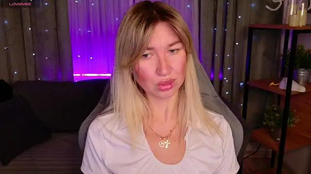 Snapshot of MilaBott chatting on 02-25-26, 07:12 MilaBott online show from 02-25-26, 07:12