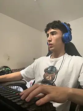 gojo satoru 18 online show from 10-22-25, 05:13