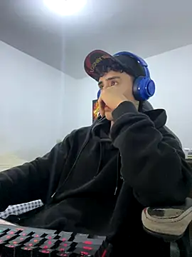 gojo satoru 18 online show from 11-07-25, 04:56