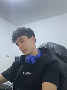 gojo satoru 18 online show from 02-03-26, 02:53