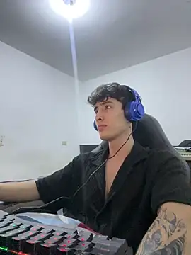 gojo satoru 18 online show from 02-12-26, 04:40