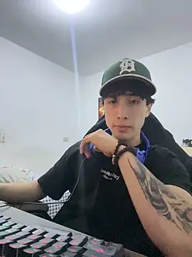 gojo satoru 18 online show from 04-28-26, 12:53