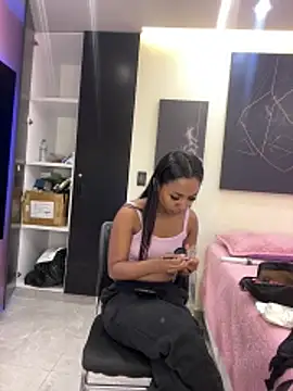 Snapshot of GabrielaLugo chatting on 05-15-26, 11:50 GabrielaLugo online show from 05-15-26, 11:50