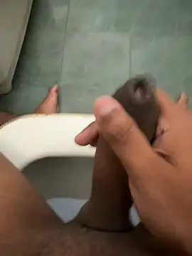 Snapshot of sudu_putha_gt chatting on 02-08-25, 04:03 sudu putha gt online show from 02-08-25, 04:03