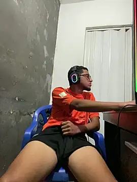 hyzi1 online show from 03-06-26, 01:13