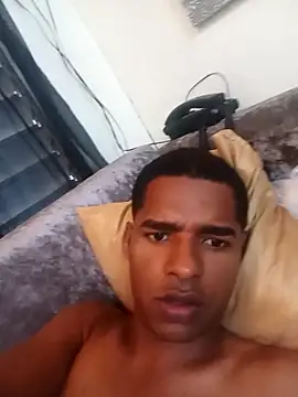 Jeanfamoso online show from 10-18-25, 01:23