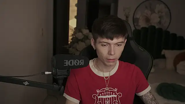 Snapshot of IsmaelRichardson chatting on 03-19-25, 05:52 IsmaelRichardson online show from 03-19-25, 05:52