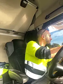 Snapshot of donnuozfutura chatting on 12-31-24, 01:08 donnuozfutura online show from 12-31-24, 01:08