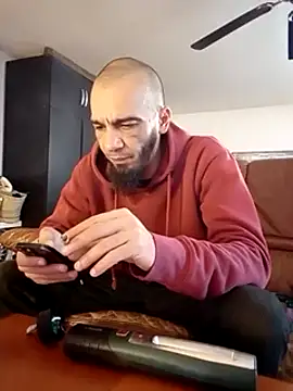 Snapshot of donnuozfutura chatting on 01-17-25, 11:49 donnuozfutura online show from 01-17-25, 11:49