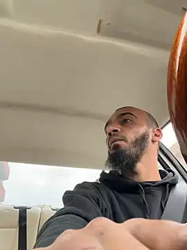 Snapshot of donnuozfutura chatting on 02-19-25, 02:55 donnuozfutura online show from 02-19-25, 02:55