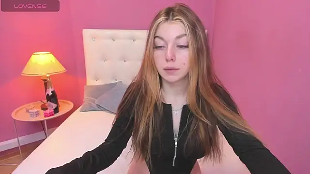 MollyMeltorr online show from 12-11-24, 12:54