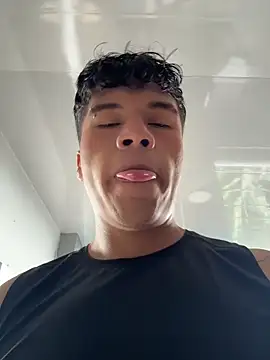 Logan smith1 online show from 11-04-25, 08:41