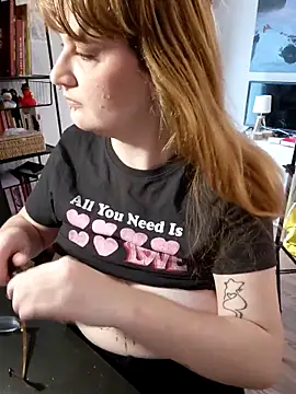 Snapshot of PrincesseMalicia chatting on 02-10-26, 02:54 PrincesseMalicia online show from 02-10-26, 02:54