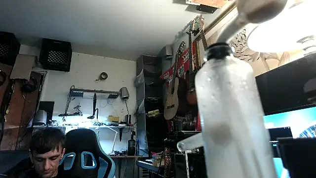 Snapshot of deadpi chatting on 01-01-25, 02:31 deadpi online show from 01-01-25, 02:31