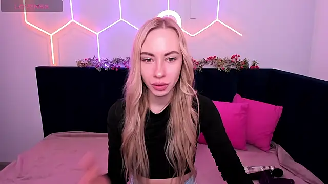 Diana Garrett online show from 12-29-24, 01:45