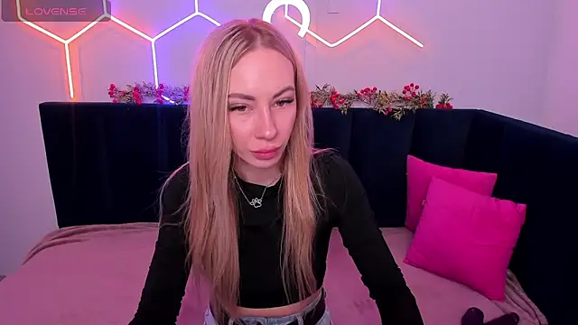 Diana Garrett online show from 01-01-25, 03:23