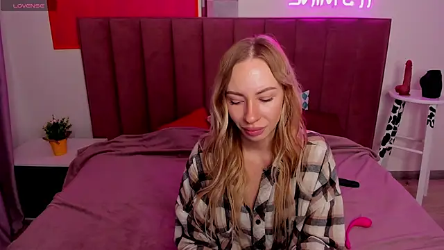 Diana Garrett online show from 10-05-25, 01:26