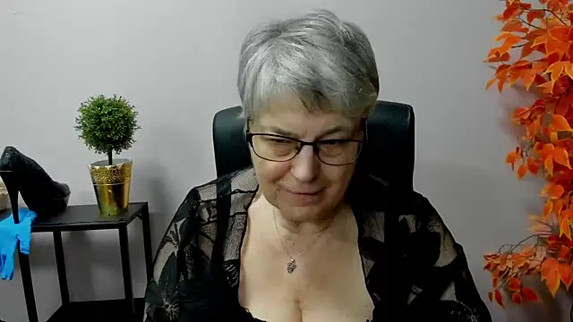 IrisDream online show from 03-10-25, 01:54
