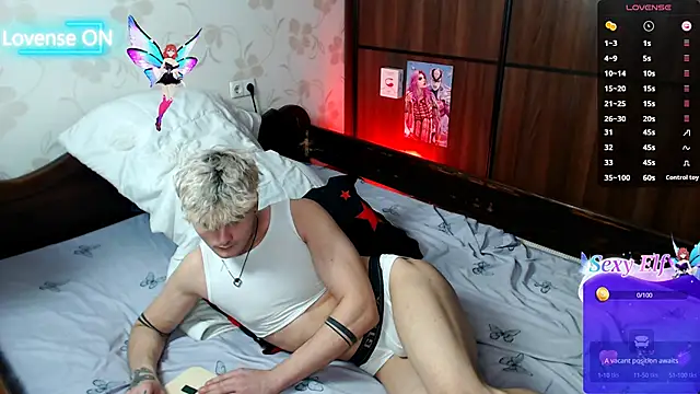 Snapshot of DuoVibes chatting on 03-19-25, 05:28 DuoVibes online show from 03-19-25, 05:28