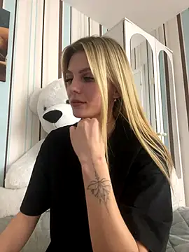 Liya my online show from 12-15-25, 11:42