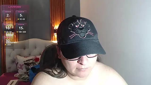 Snapshot of katty_femdom chatting on 02-14-26, 12:24 katty femdom online show from 02-14-26, 12:24