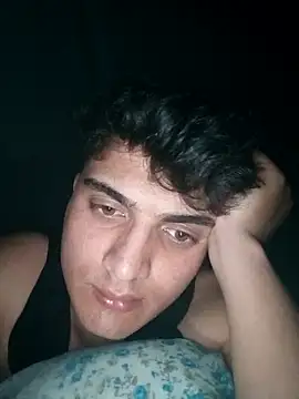 Snapshot of boy_3835 chatting on 03-15-25, 04:02 boy 3835 online show from 03-15-25, 04:02