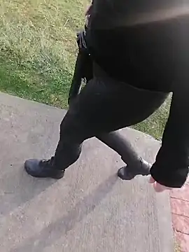 sophie banger online show from 11-24-25, 09:47