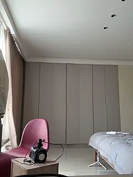 Krismil3 online show from 04-10-26, 12:16